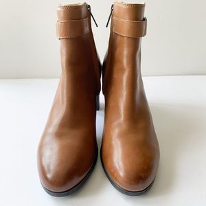 Clarks Cognac Leather Lug Sole Ankle Booties Size 9.5 | Side Zip Block Heel